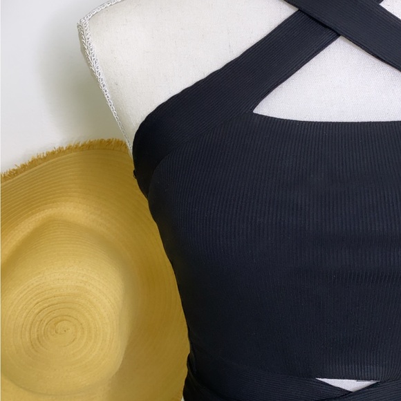 Illa Illa Crop - Picture 2 of 3